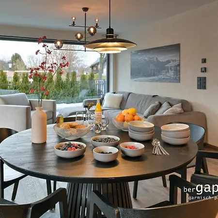 Bergretreat Mit Sauna & Garten Apartamento *